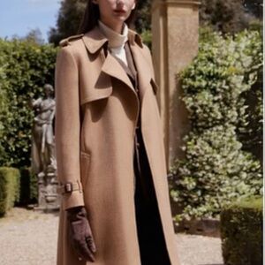 Chic Women's Tan Trench Coat